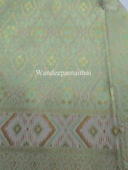 ผ้าไหมเกษตร คุณภาพดี ราคาถูก (สีเขียวหวาน)