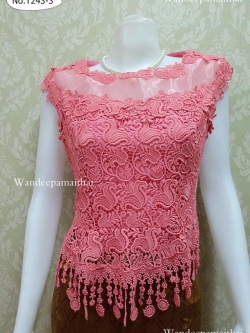 เสื้อลูกไม้คอตตอนเนื้อดี แขนเลย ด้านหน้าแต่งผ้าออแกนดี้ สีโอรสเข้ม เบอร์ M