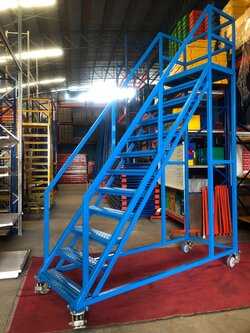 บันได้พร้อมล้อ6นิ้วล้อมีโช๊คสปริงก.95 สูง2.40