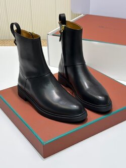 **do** รองเท้าหนังบู้ทสั้น Loro Piana Kilda Ankle Boot มีซิปข้าง หนังนิ่มมาก มีไซส์ 35-39 สินค้าใหม่ ของแท้