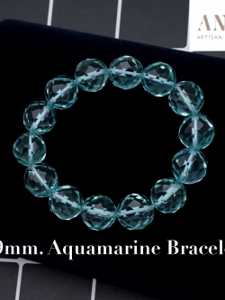 หินมงคล-สร้อยข้อมือลูกปัดหิน อะความารีนเจียรเหลี่ยมตัด ขนาด 19mm. ( 19mm. Facet cut Aquamarine bracelet) หินประจําเดือนเกิดของคนราศีมีน