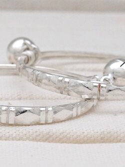 กำไลข้อเท้าเด็ก ลายข้ามหลามตัด ผลิตจากเงินแท้ Sterling Silver เกรดดีที่สุด