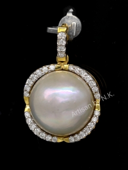 จี้ทองคำฝังมุกล้อมเพชร