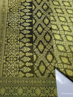 ผ้าไหมเกษตร คุณภาพดี ราคาถูก มีลายจีบหน้านางในตัว (สีเขียวไพร)