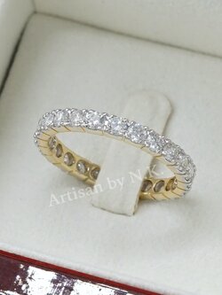แหวนเพชรล้อมวง( Eternity Ring) น้ำหนักเพชรรวม 1.68 กะรัต (เพชร 24 เม็ด เม็ดละ 7 ตังค์ ) ตัวเรือนทำจากทอง 18K