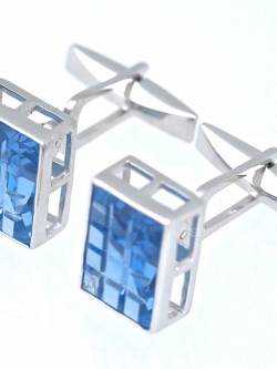 กระดุมแขนเสื้อ ทำจากเงินแท้ชุบทองขาว ฝังเพชร CZ ขนาด10*14มิลลิเมตร