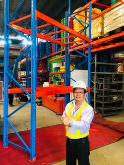 ชั้นเก็บสินค้ามือสองสภาพใหม่มาก