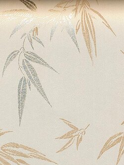 กระดาษห่อของขวัญ พิมพ์ลายทอง สีครีม ลายใบไผ่