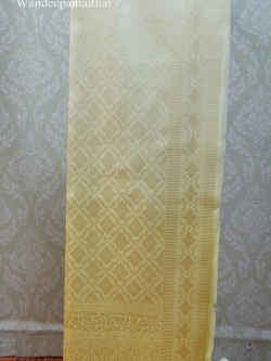 ผ้าไหมเกษตร เนื้อดี ทอแบบไล่สี สวยมาก มีลายจีบหน้านางในตัว New สีเหลือง