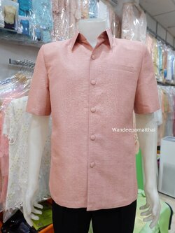 เสื้อผ้าไหมญี่ปุ่นชาย สีโอรสชมพู ซับผ้ากาวทั้งตัว กระเป๋า 3 ใบ เบอร์ M