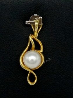 จี้ทอง: จี้ทองคำแท้ฝังมุกแท้ (Gold pendant with Fresh Water Pearl)