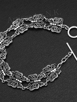 สร้อยข้อมูลผีเสือทำจากเงินแท้ (Silver bracelet)