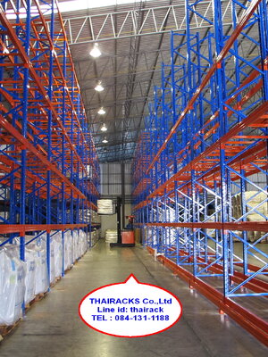 ติดตั้งชั้นเก็บสินค้าในโกดังในคลังสินค้าและโรงงานอุตสาหกรรม
