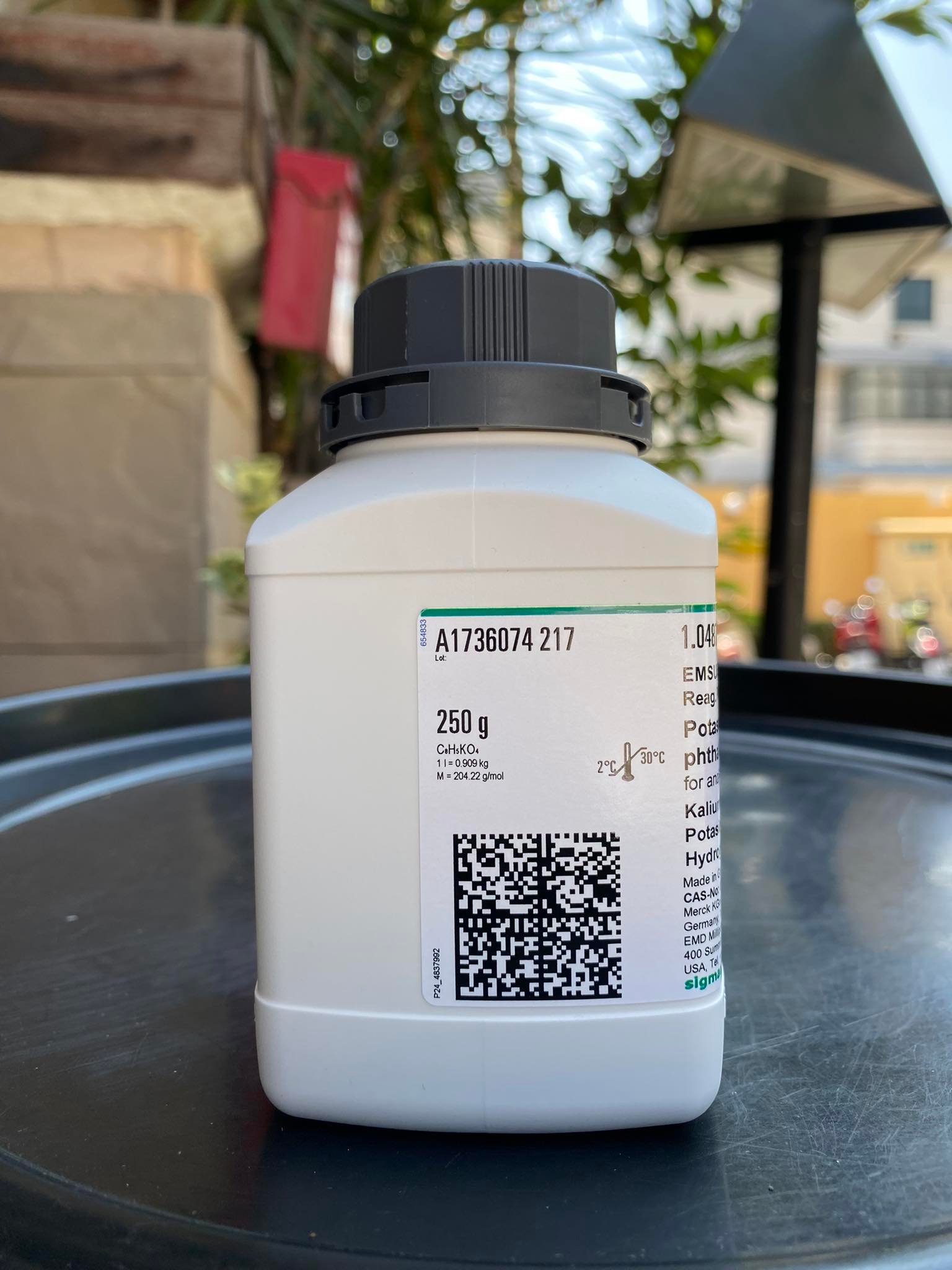 Potassium hydrogen phthalate for analysis (250 กรัม/ขวด) ยี่ห้อ Merck