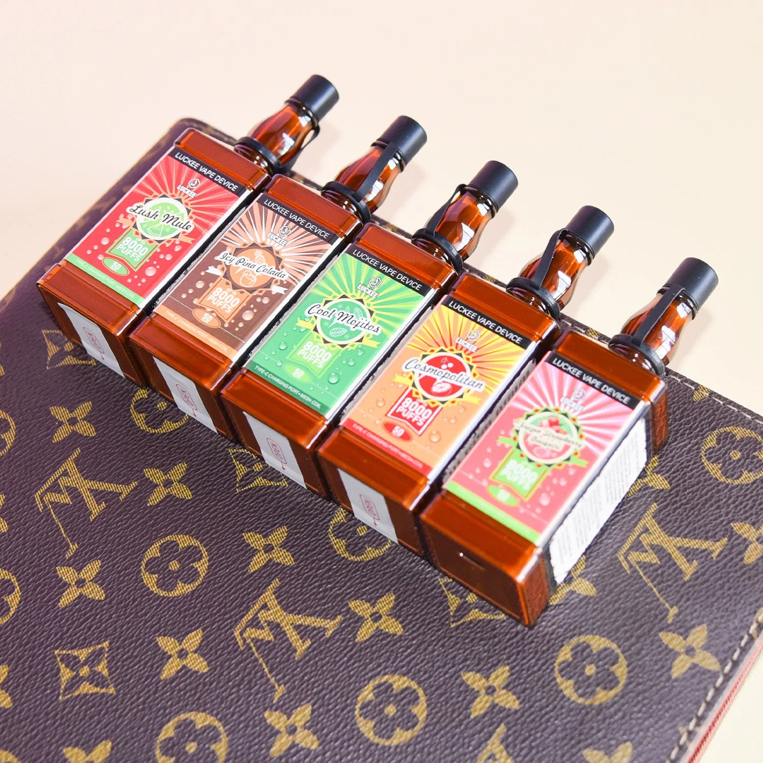 ☃️📌โปรโมชั่น LUCKEE (ขวดเหล้า) 🌬 8,000 PUFFS